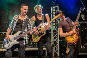 A Festival 01   O1022771 30x45